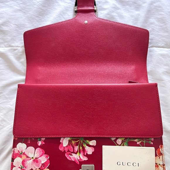 Gucci Medium Blooms Dionysus Shoulder Bag - Picture 13 of 15